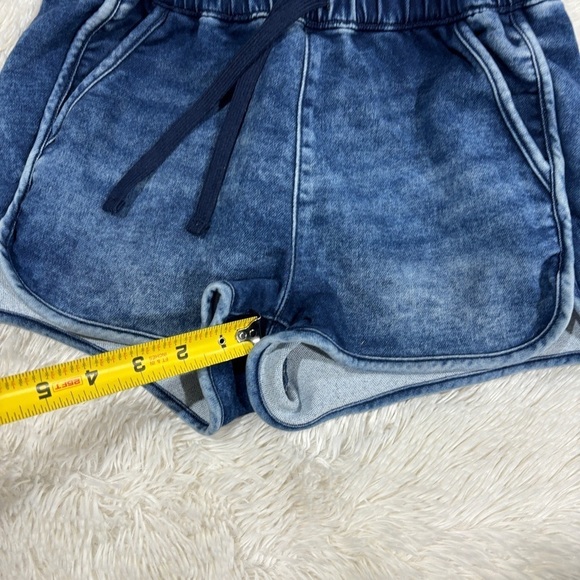 Denizen from Levi’s acid washed lounge Shorts size 7/28 - Picture 6 of 11